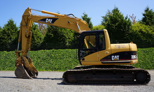 Аренда гусеничного экскаватора Caterpillar 320C L ME